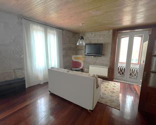 Living room of Flat to rent in Pontevedra Capital   with Heating, Furnished and Balcony