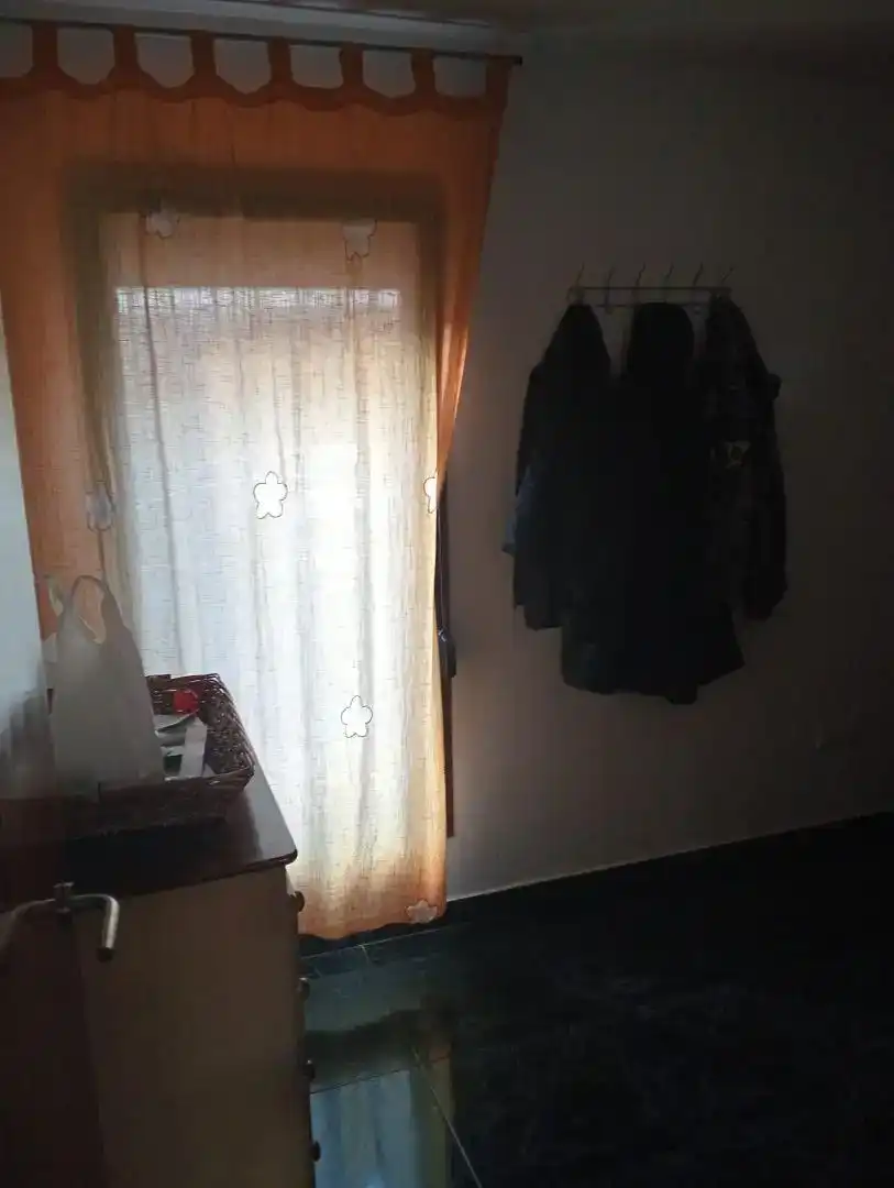 Habitación de Casa adosada en venta en Tragacete con Balcón
