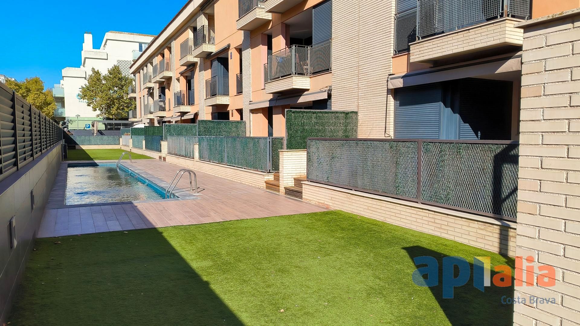 Piscina de Apartament en venda en Palamós amb Balcó