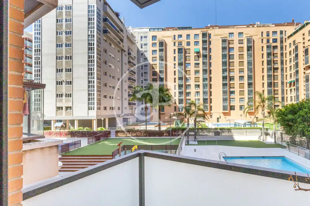 Vista exterior de Piso en venta en Valencia con Aire acondicionado, Calefacción y Jardín privado