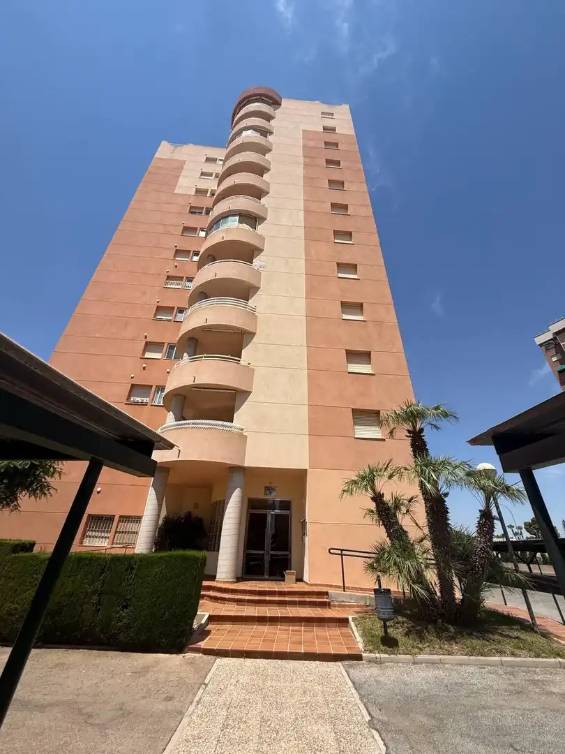 Vista exterior de Apartament en venda en Orihuela amb Terrassa i Piscina comunitària