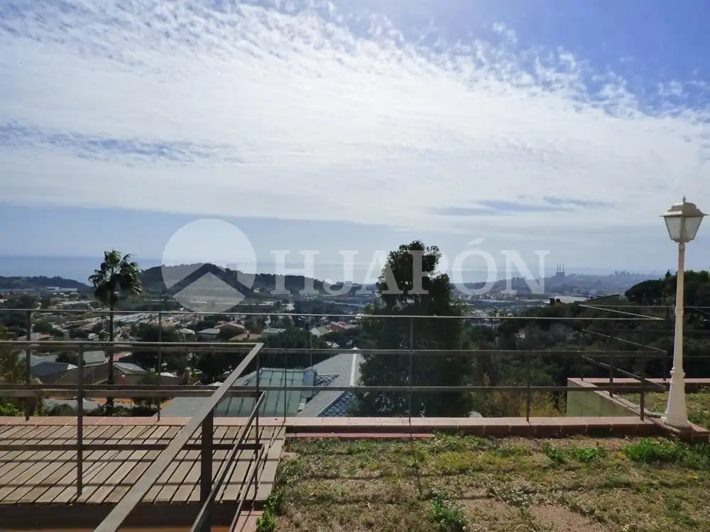 Terraza de Casa o chalet en venta en Badalona con Aire acondicionado, Jardín privado y Terraza