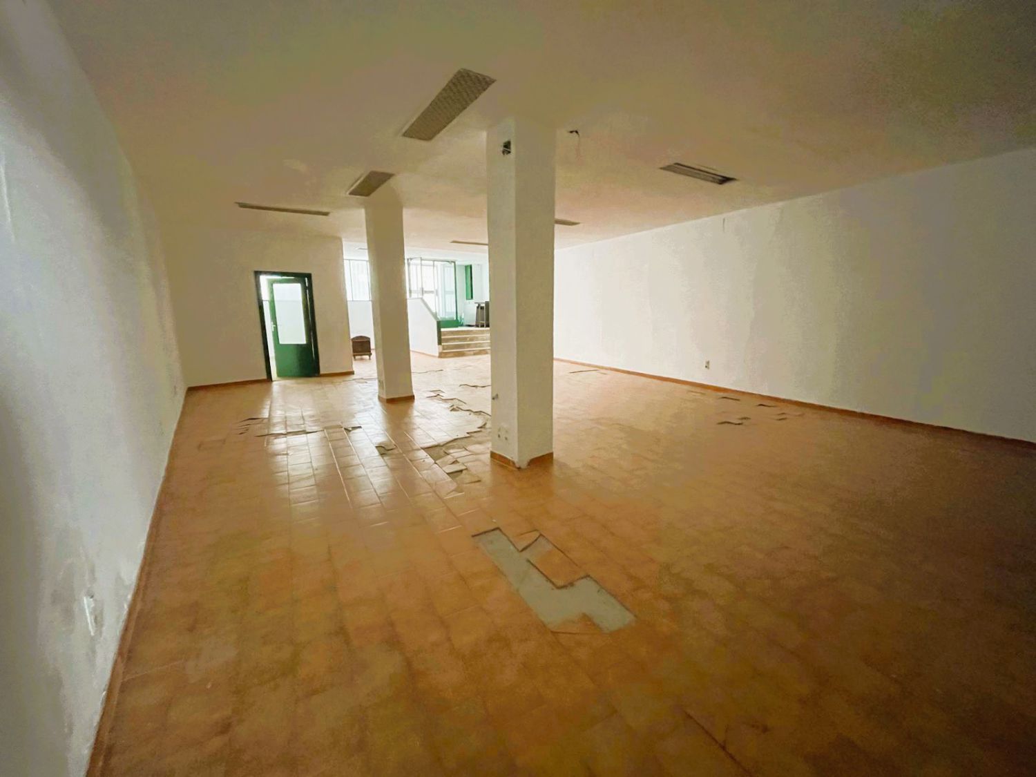 Local en venta en Torrecilla, 48, Valdepeñas