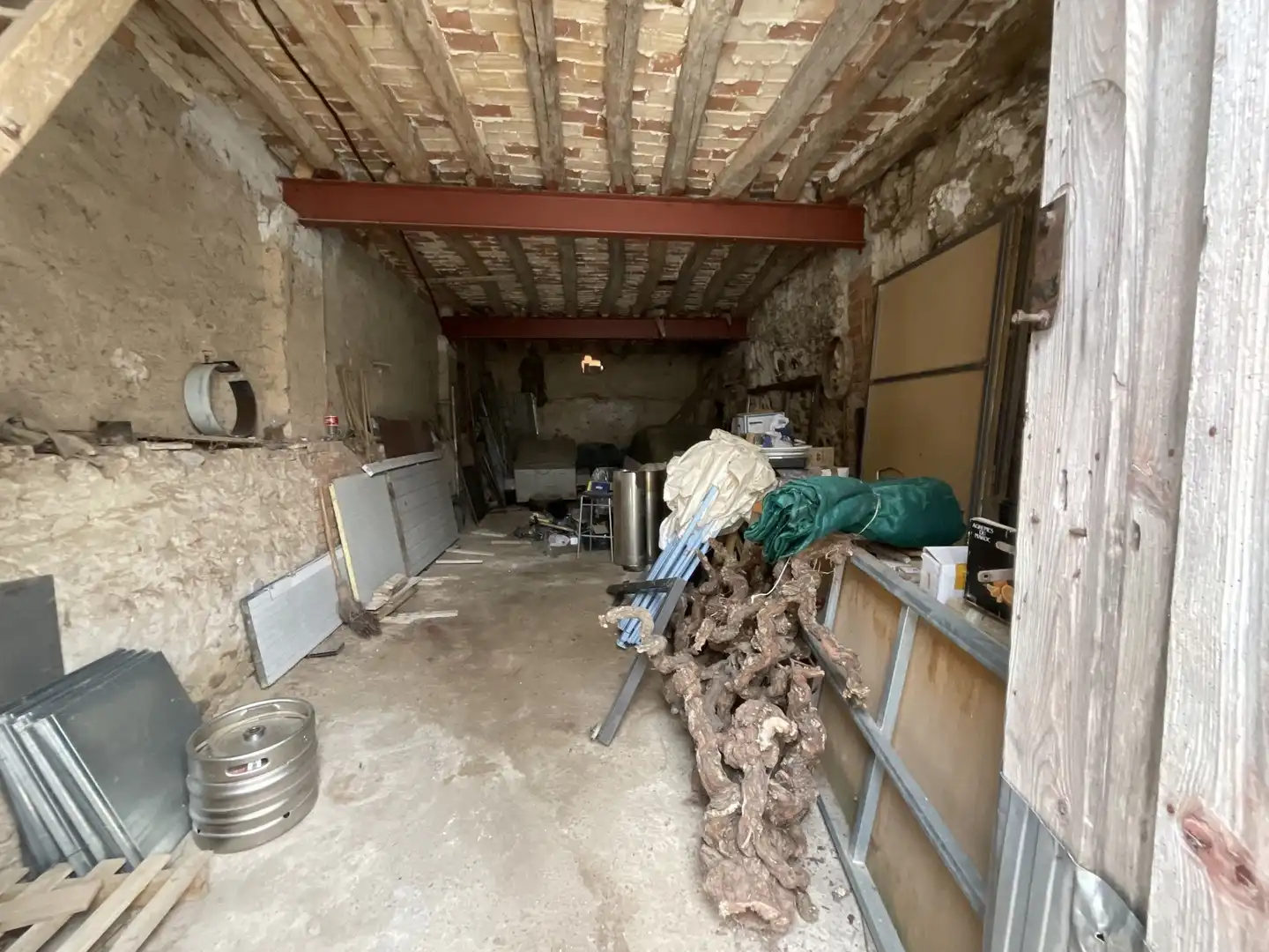 Commercial properties for sale in Grañón