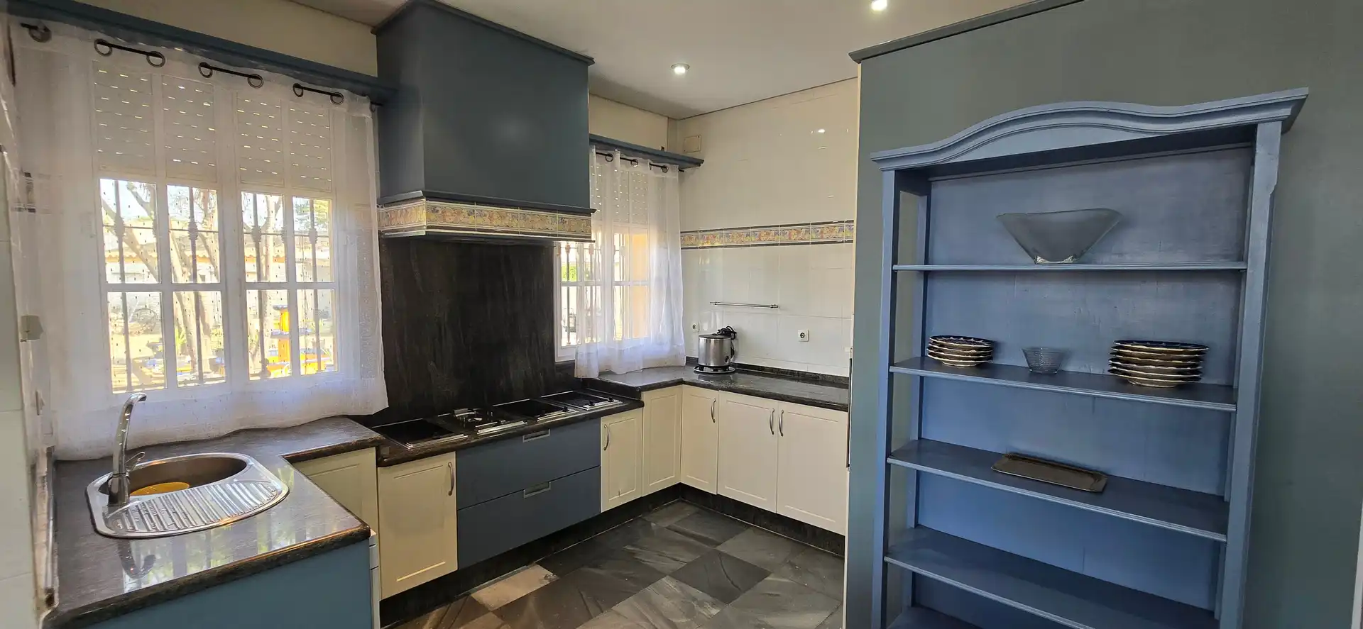 Kitchen of Houses for sale in Jerez de la Frontera  with Air Conditioner, Private garden and Terrace