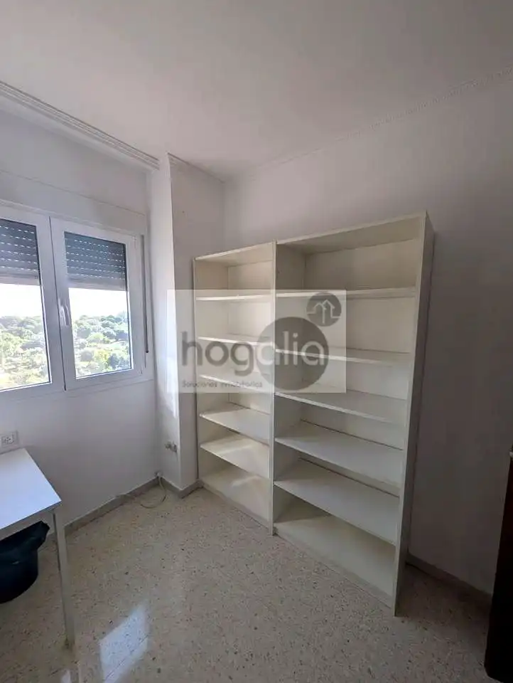 Bedroom of Flat for rent in Sevilla  with Air Conditioner, Terrace and Swimming Pool