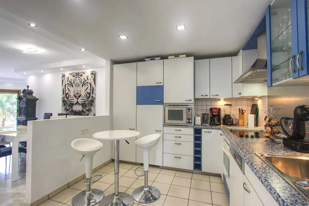 Cocina de Ático en venta en Marbella con Aire acondicionado, Calefacción y Terraza