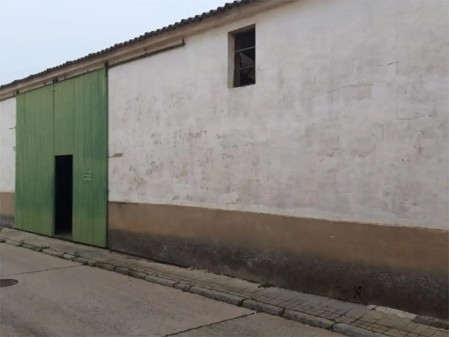 Außenansicht von Garage zur Miete in Magaz de Pisuerga, Palencia