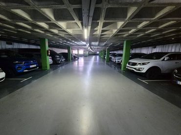 Parcheggio con ascensore in vendita a Calle Australia