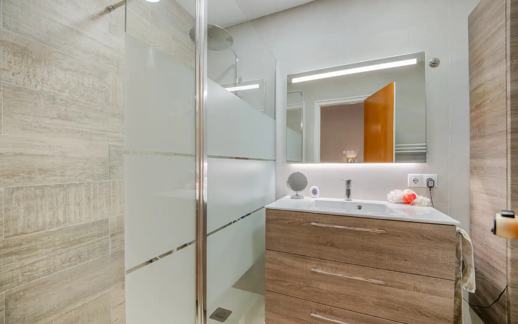 Baño de Casa o chalet en venta en Girona con Aire acondicionado, Calefacción y Jardín privado