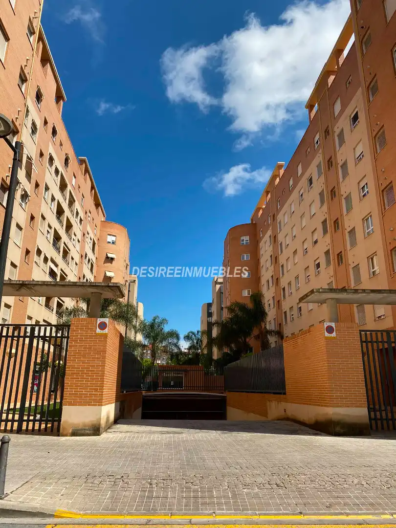 Exterior view of Flat for rent in Valencia  with Air Conditioner, Heating and Terrace