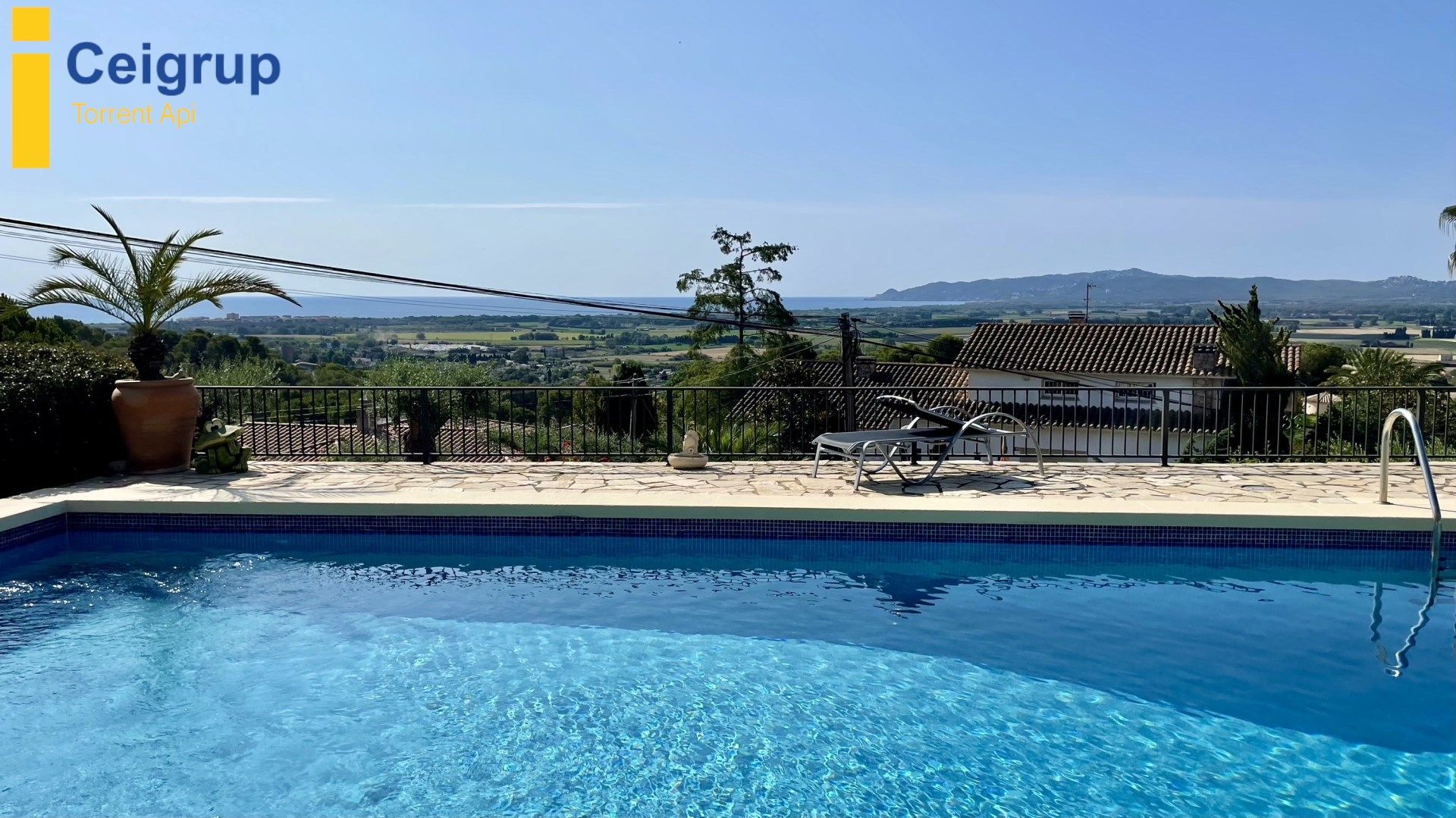 Piscina de Casa o xalet en venda en L'Estartit amb Aire condicionat, Calefacció i Terrassa