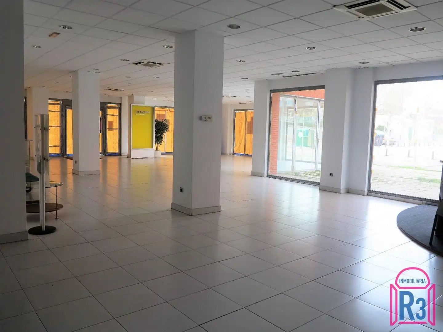 Local comercial en venda a Mariano Andrés, imagen 4