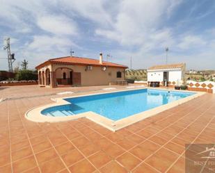 Swimming pool of House or chalet for sale in Coín  with Air Conditioner, Terrace and Swimming Pool