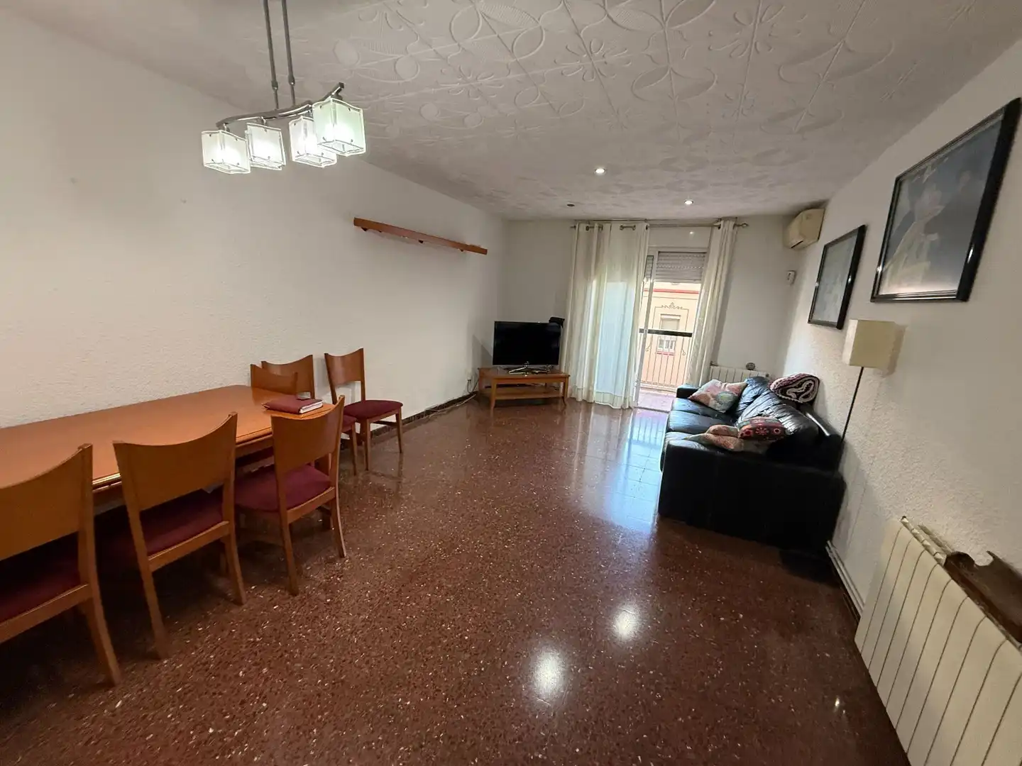 Sala de estar de Piso en venta en Santa Coloma de Gramenet con Aire acondicionado, Calefacción y Terraza