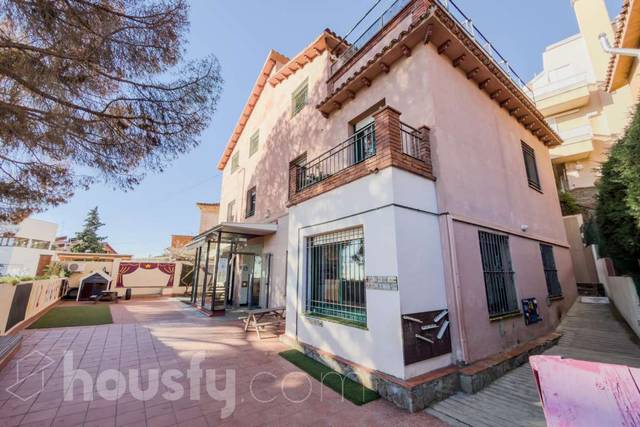 Casa-chalet en Venta en Carrer d'August Font, . en Vallcarca i els Penitents