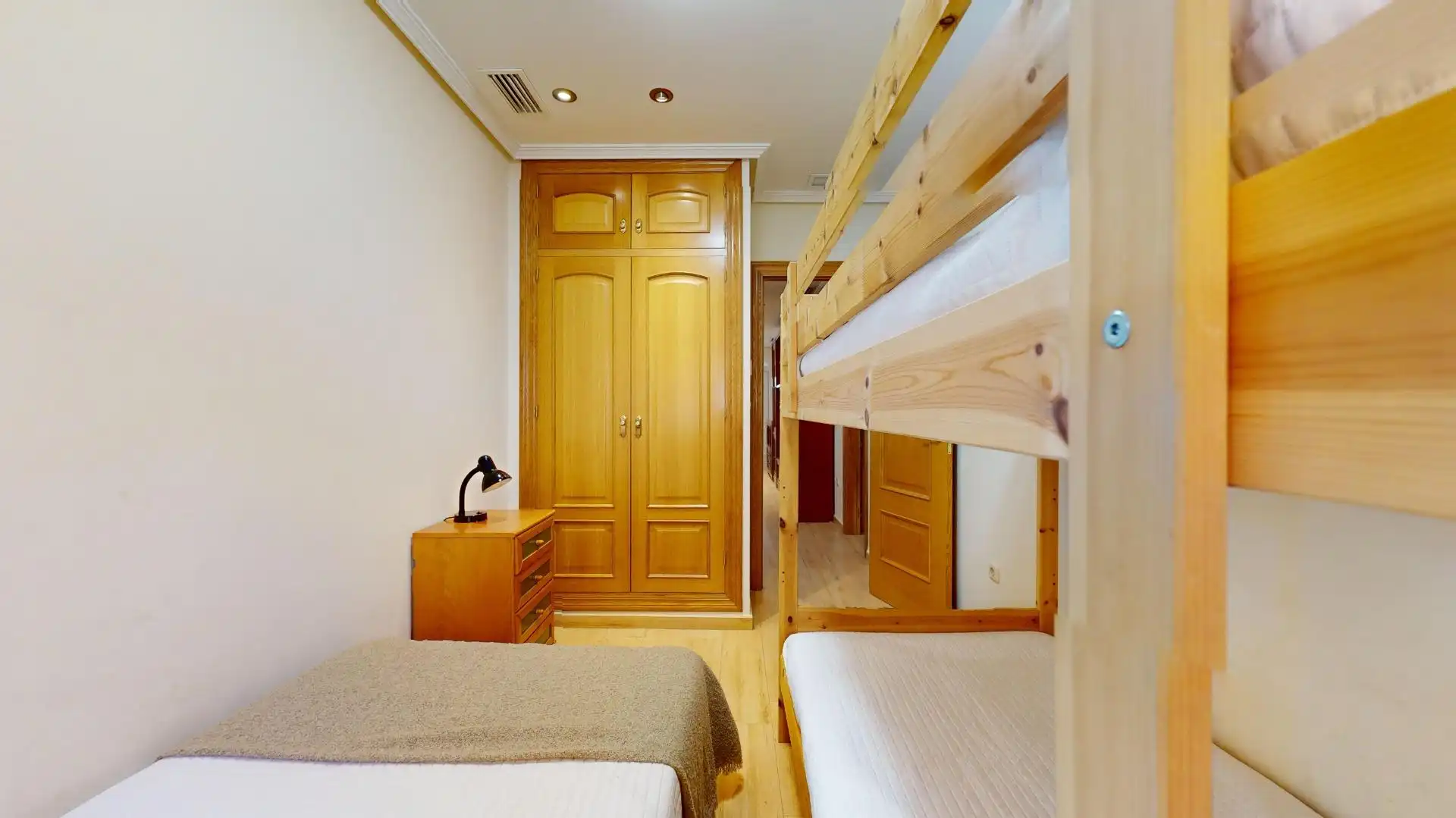 Habitación de Casa o chalet en venta en San Pedro del Pinatar con Aire acondicionado, Terraza y Amueblado