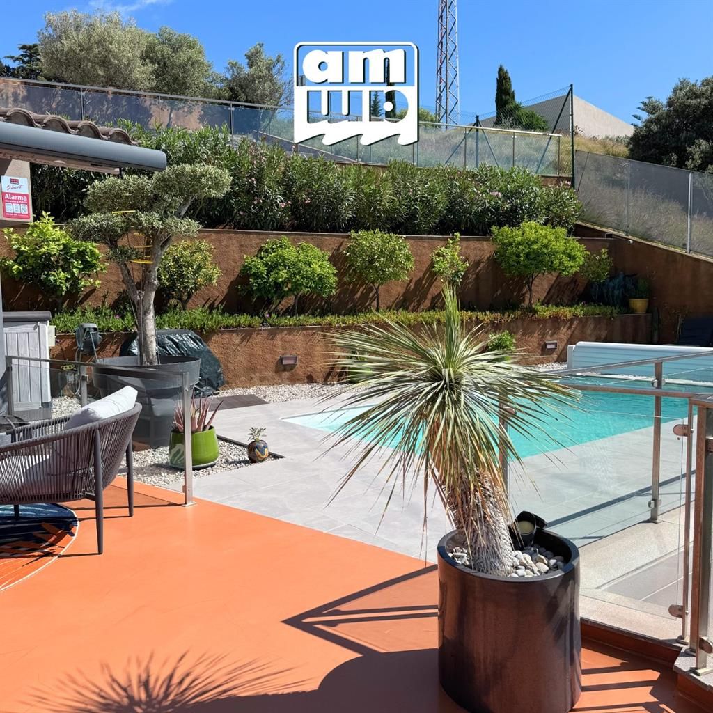 Piscina de Apartament en venda en Llançà