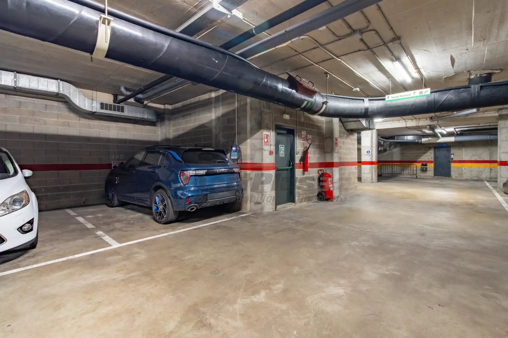 Parking de Ático en venta en Barcelona con Aire acondicionado, Calefacción y Parquet
