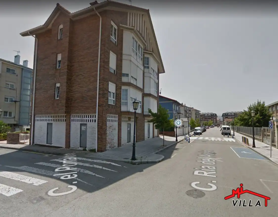 Local comercial en venda a Colindres, imagen 4