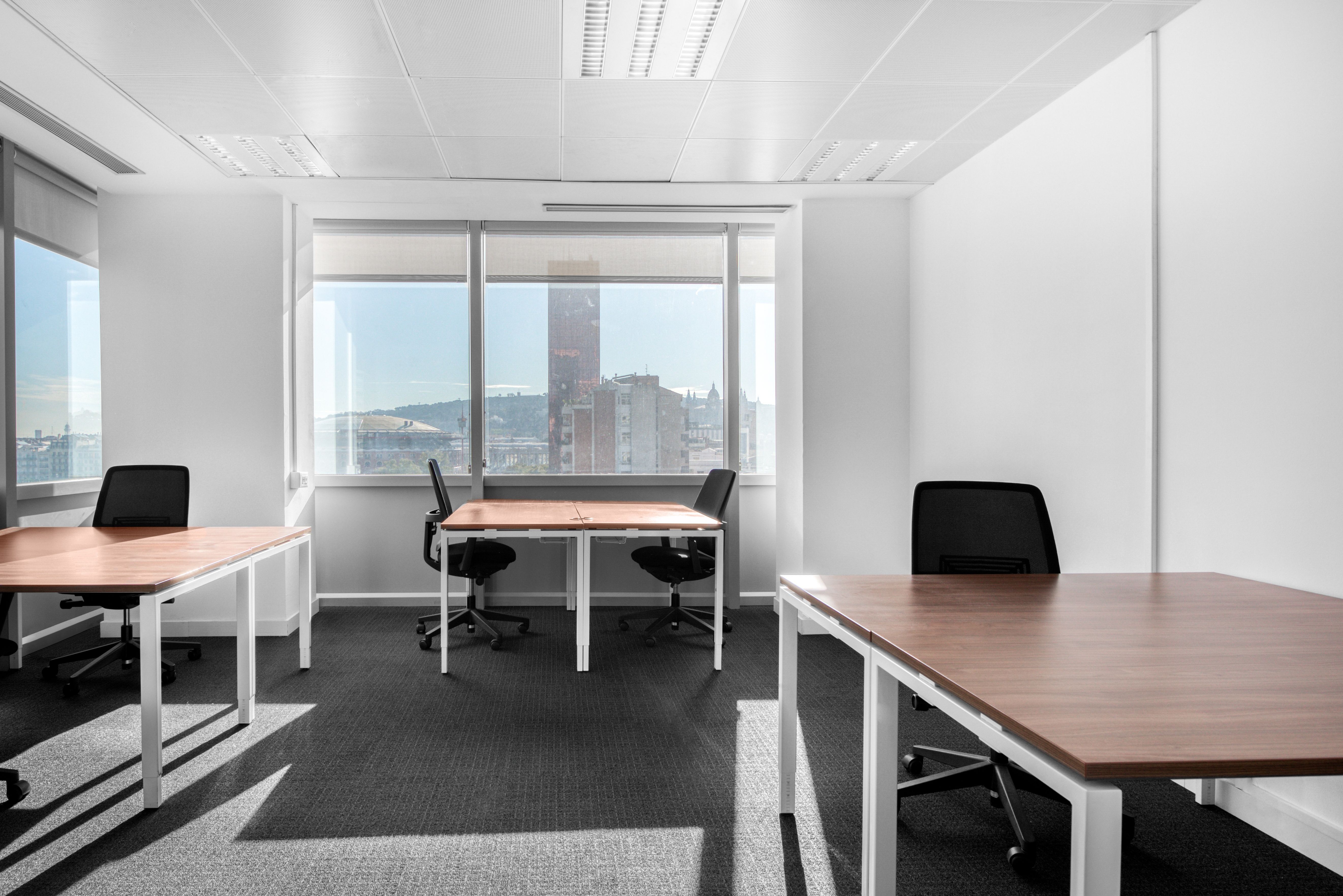Office to rent in  Barcelona Capital  with Air Conditioner, Heating and Furnished