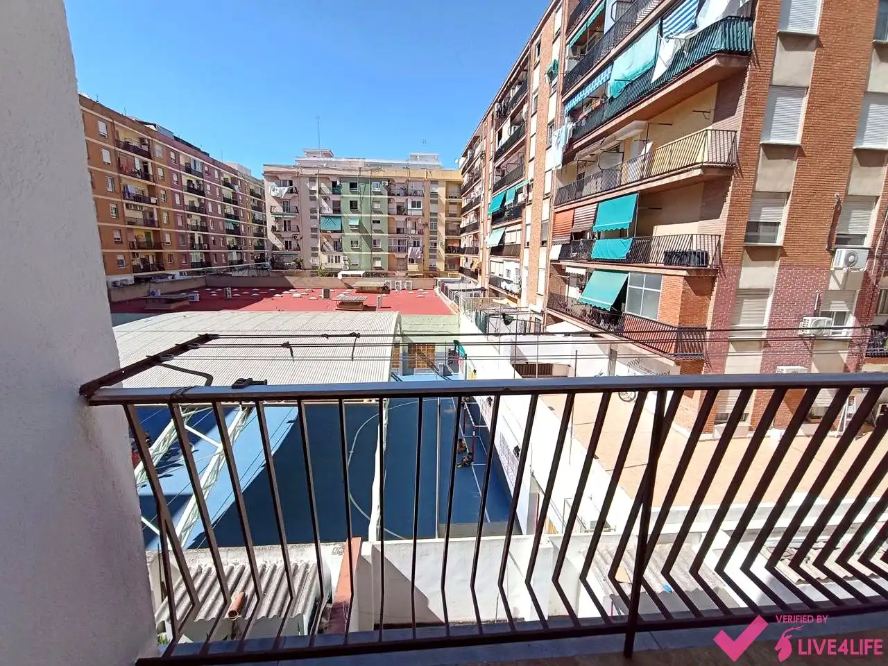 Vista exterior de Piso de alquiler en Valencia con Aire acondicionado, Terraza y Amueblado