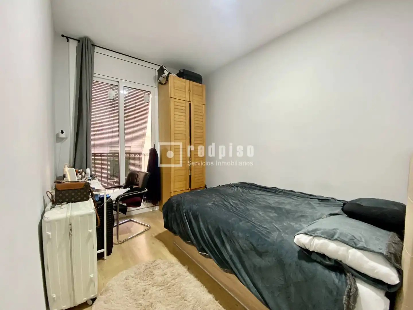 Bedroom of Flat for sale in Barcelona
