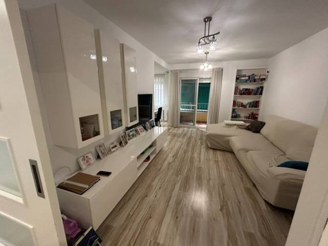 Piso en Venta en Carrer del Poeta Llorente en Corea