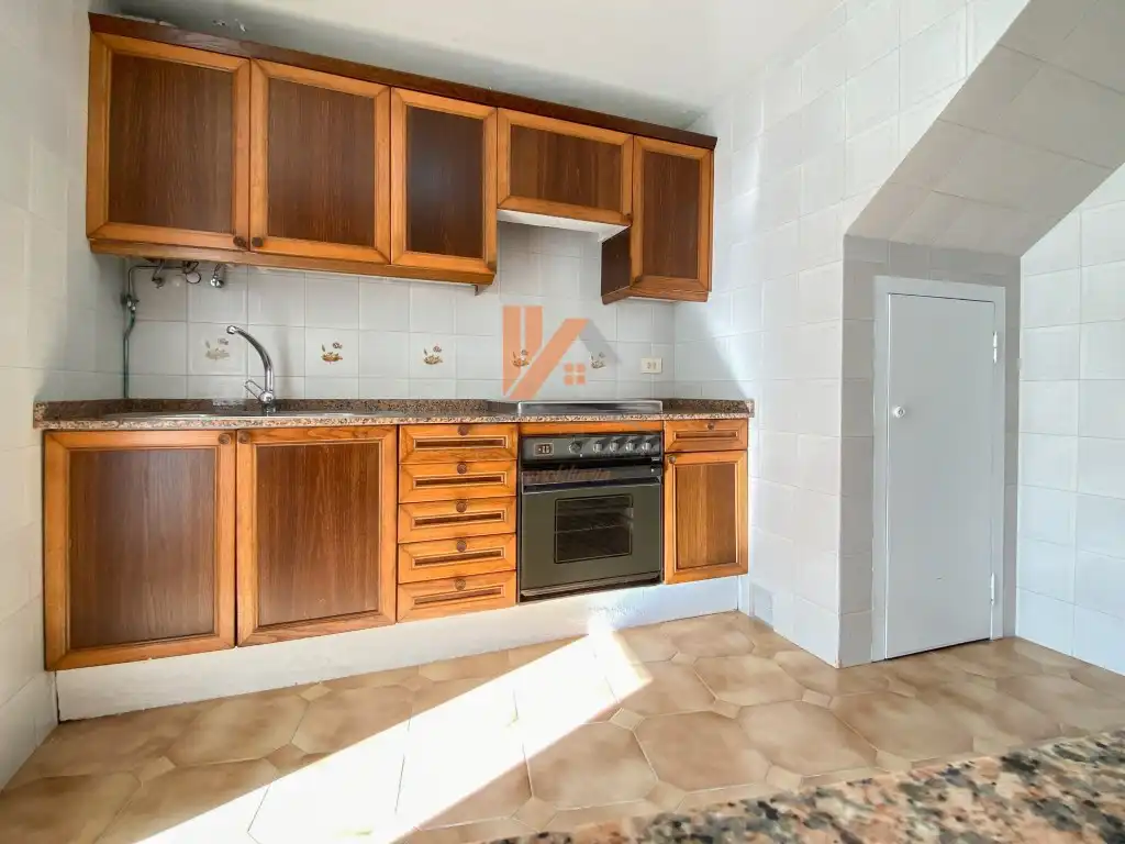 Cuina de Casa o xalet en venda en Ribeira amb Jardí privat i Forn