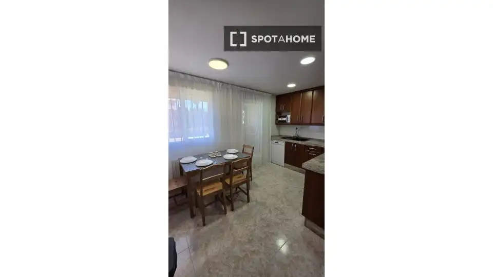 Vista exterior de Piso para compartir en Mutxamel con Aire acondicionado, Terraza y Amueblado