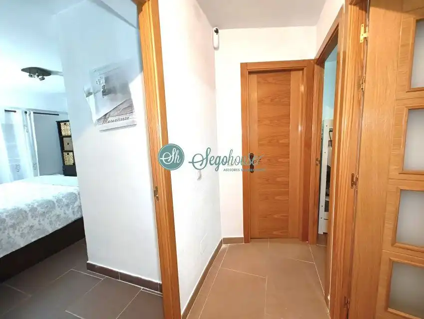 Piso en venta en Segovia con Calefacción, Terraza y Amueblado