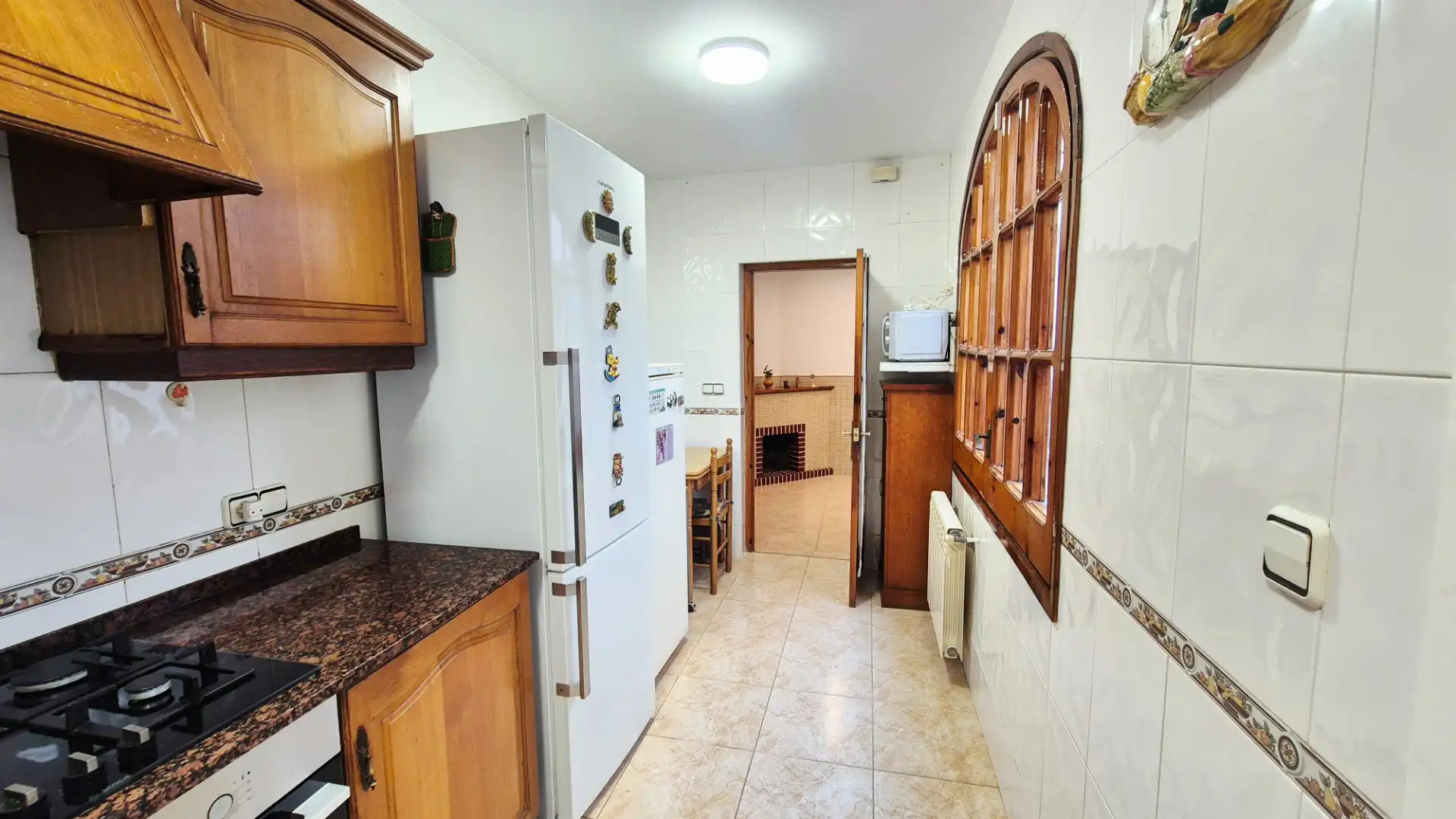 Cuina de Casa o xalet en venda en Arenys de Mar amb Calefacció, Terrassa i Moblat