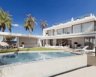 Vista exterior de Casa o xalet en venda en Marbella amb Aire condicionat, Calefacció i Jardí privat