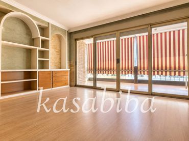 Piso con ascensor en venta en Calle Cabañal