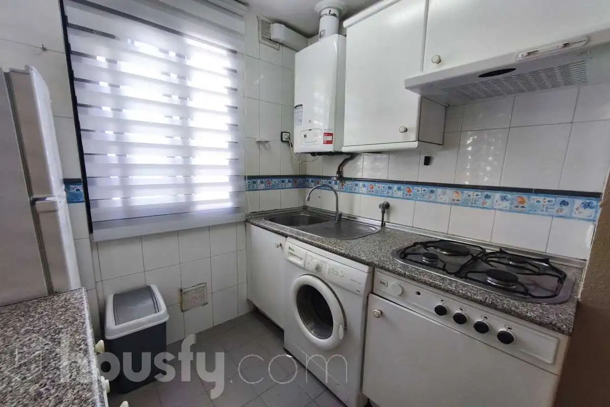 Küche von Wohnung zur Miete in Madrid mit Klimaanlage, Heizung und Terrasse