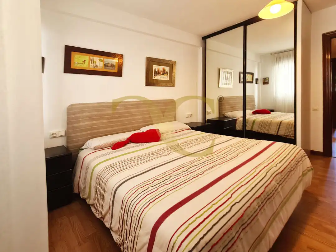 Bedroom of Flat for sale in Oviedo   with Heating