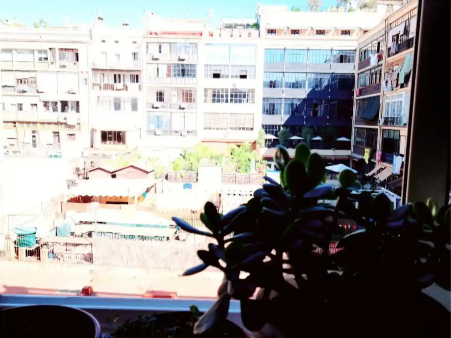 Vista exterior de Apartament per a compartir en Barcelona amb Aire condicionat, Jardí privat i Parquet