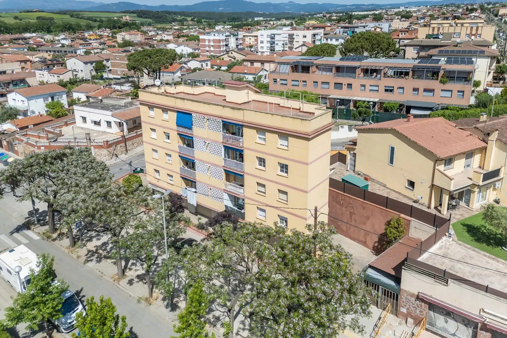 Vista exterior de Piso en venta en Parets del Vallès con Aire acondicionado, Calefacción y Parquet