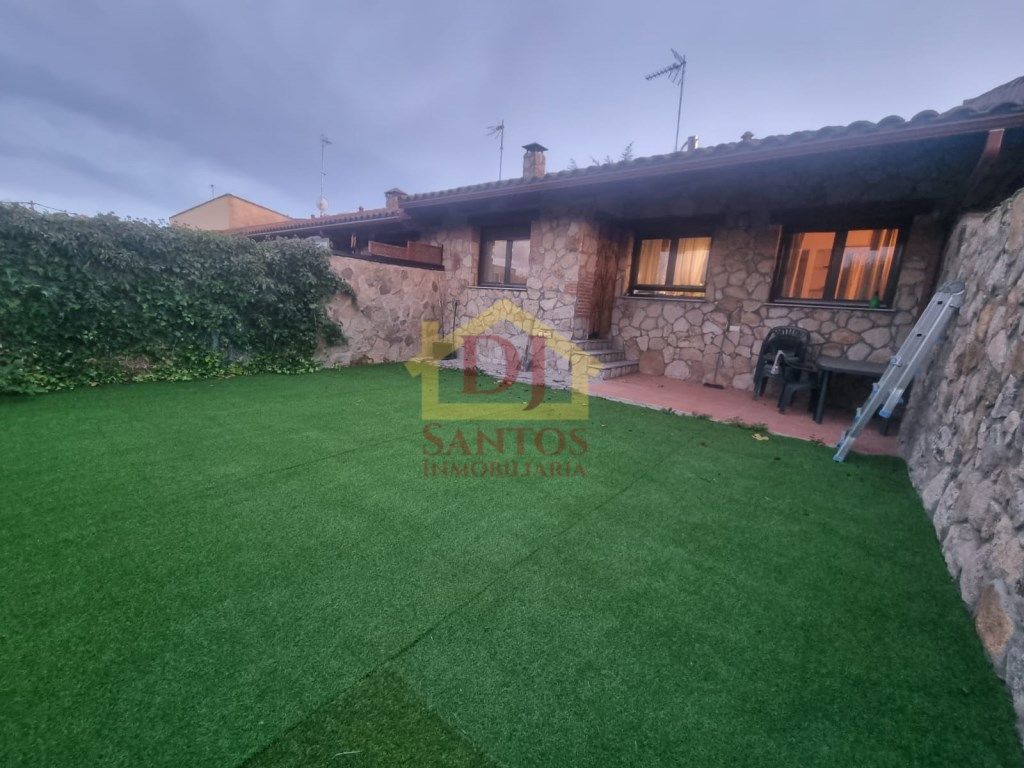 Jardí de Casa adosada en venda en Zarapicos