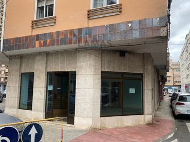 Business premises for sale in Avenida Constitución 15