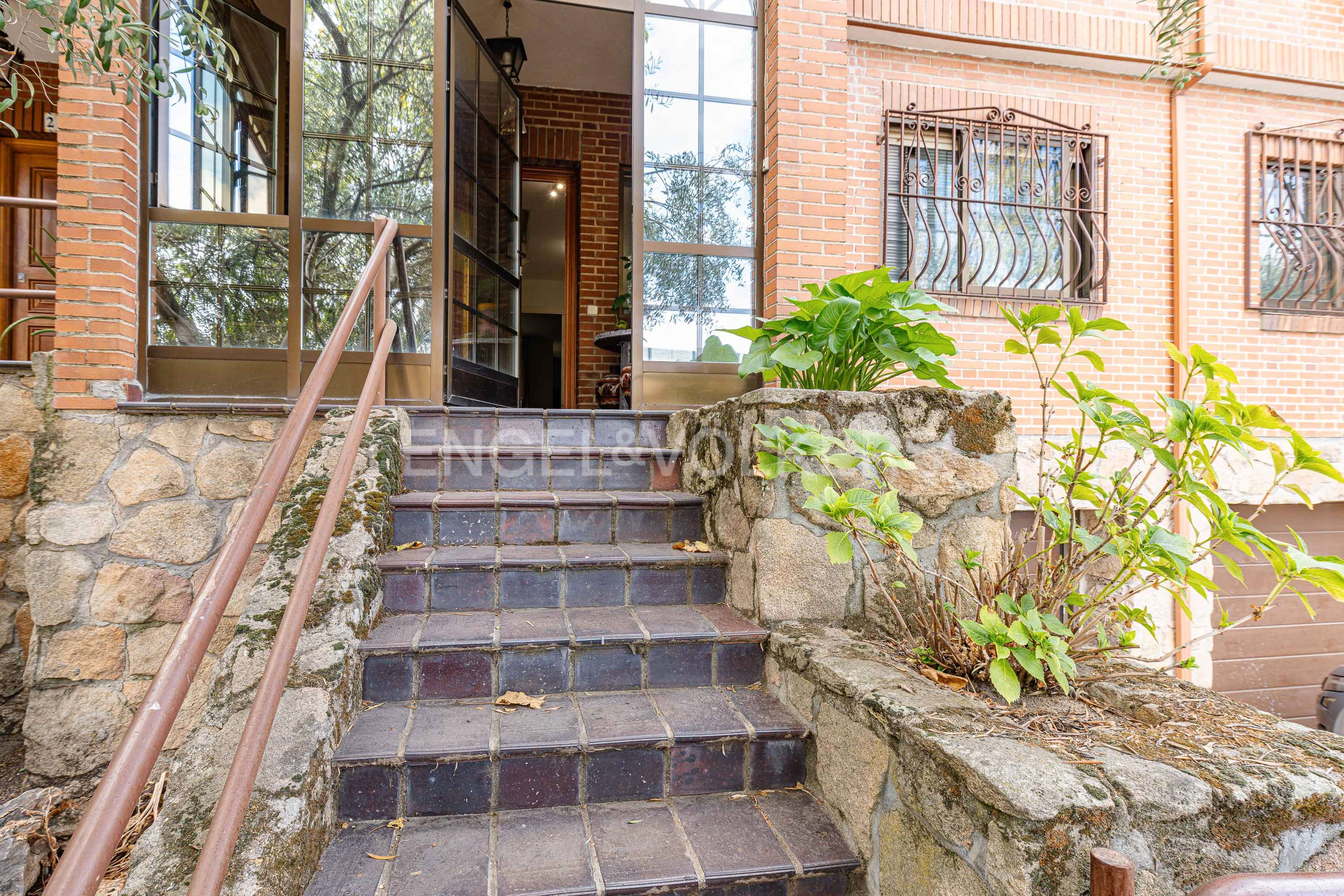 Exterior view of House or chalet for sale in Villaviciosa de Odón  with Heating, Private garden and Terrace