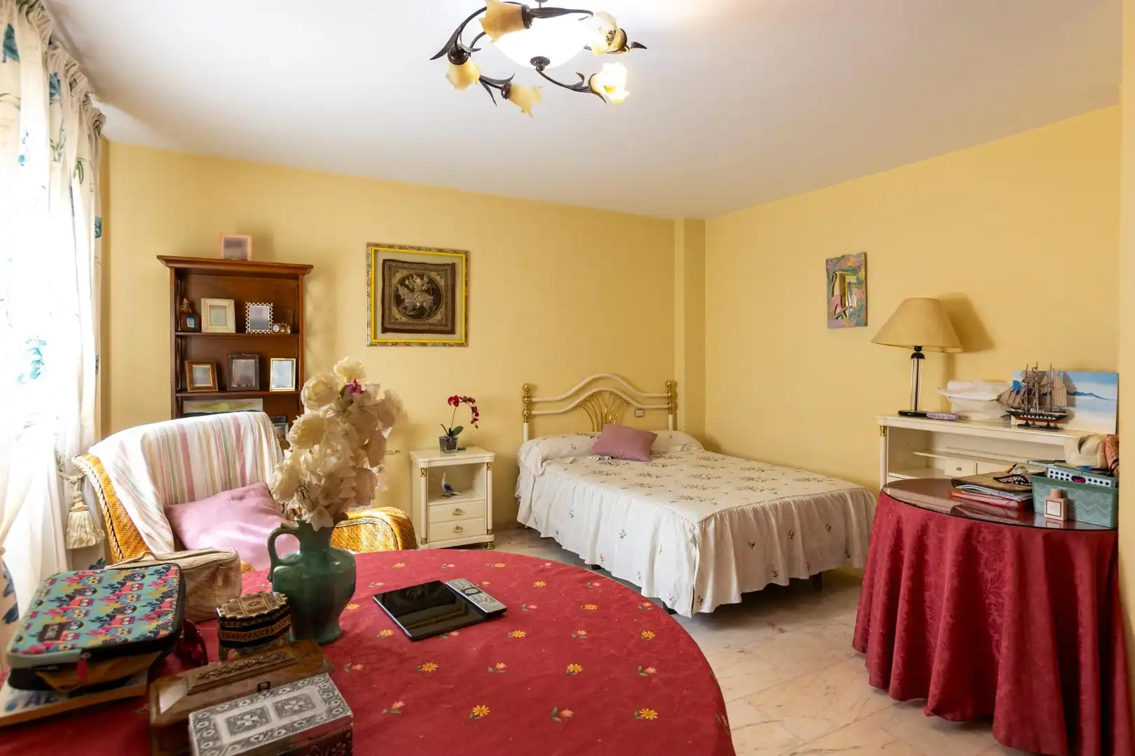 Habitación de Casa o chalet en venta en Motril con Calefacción, Jardín privado y Terraza