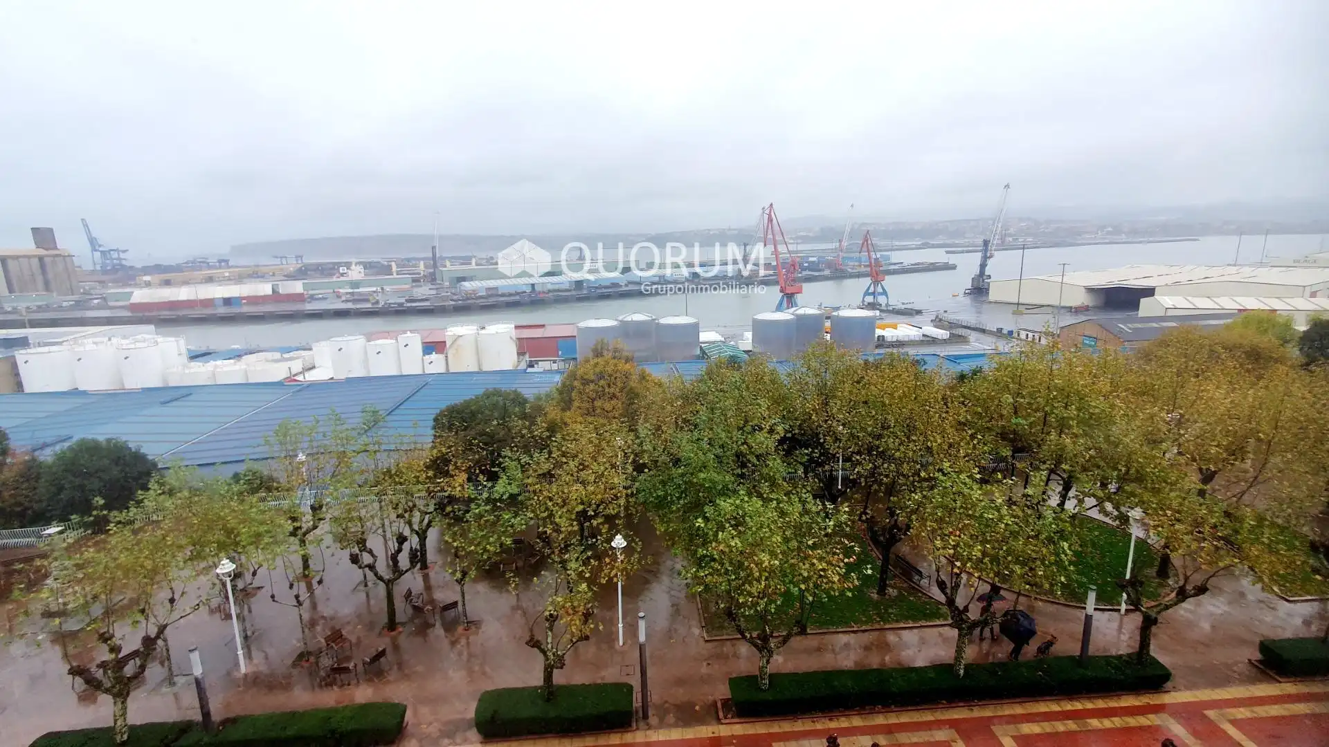 Vista exterior de Oficina de alquiler en Santurtzi 