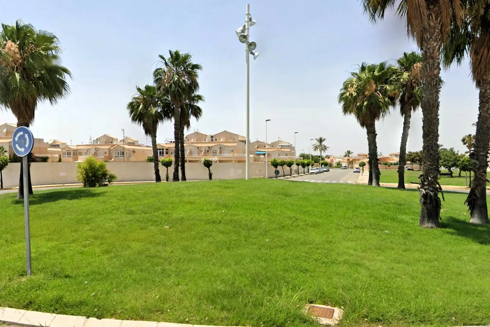 Casa adosada en venta en Torrevieja con Aire acondicionado, Calefacción y Jardín privado