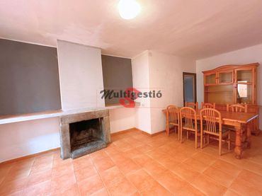 Baixos en venda a Poble