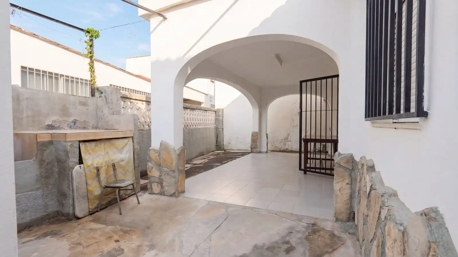 Houses for sale in Oliva  with Terrace and Furnished