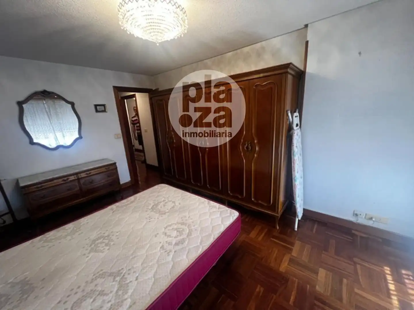Schlafzimmer von Wohnung zur Miete in Burgos mit Heizung, Terrasse und Abstellraum