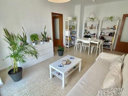 Living room of Flat for sale in  Sevilla Capital  with Air Conditioner and Terrace