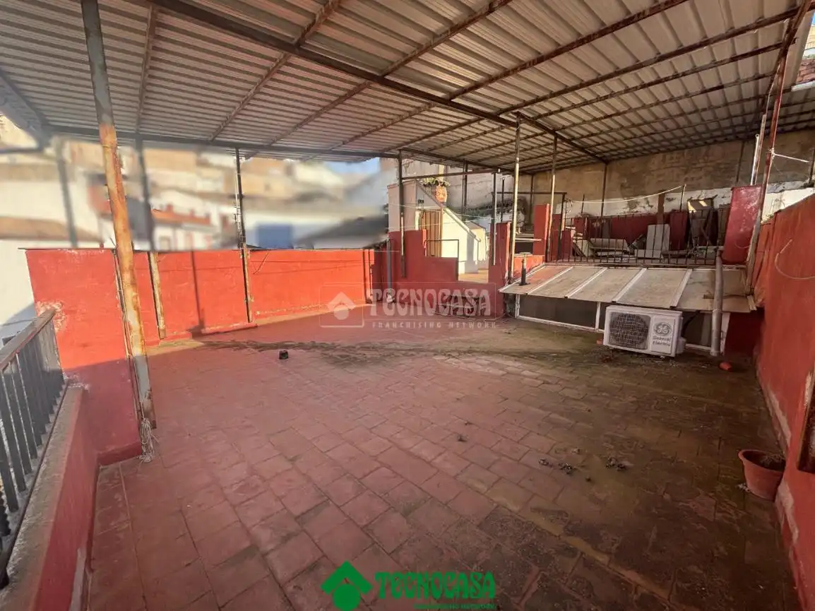 Terrassa de Casa adosada en venda en Montoro amb Aire condicionat