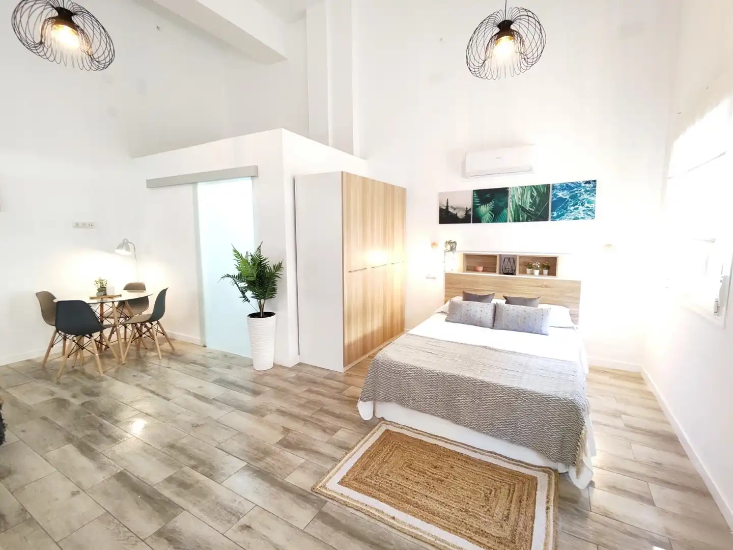 Schlafzimmer von Geschaftsraum zum Verkauf in Málaga mit Klimaanlage, Heizung und Möbliert